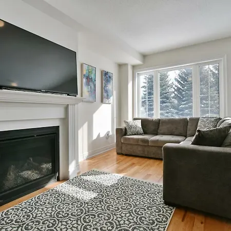 New Blue Mountain Village Snowbridge Executive Townhome Sleeps 10 With Outdoor Pool And Shuttle Nottawa Exterior photo