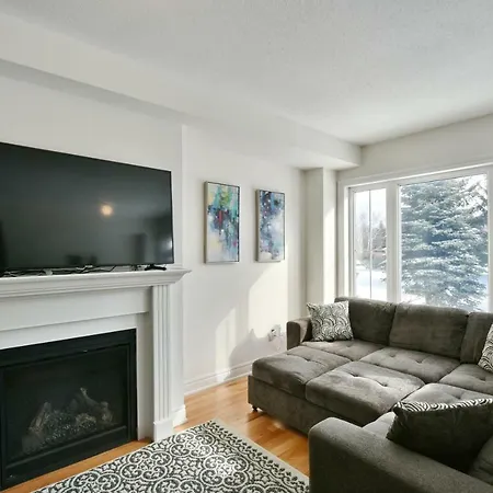 New Blue Mountain Village Snowbridge Executive Townhome Sleeps 10 With Outdoor Pool And Shuttle Nottawa Exterior photo