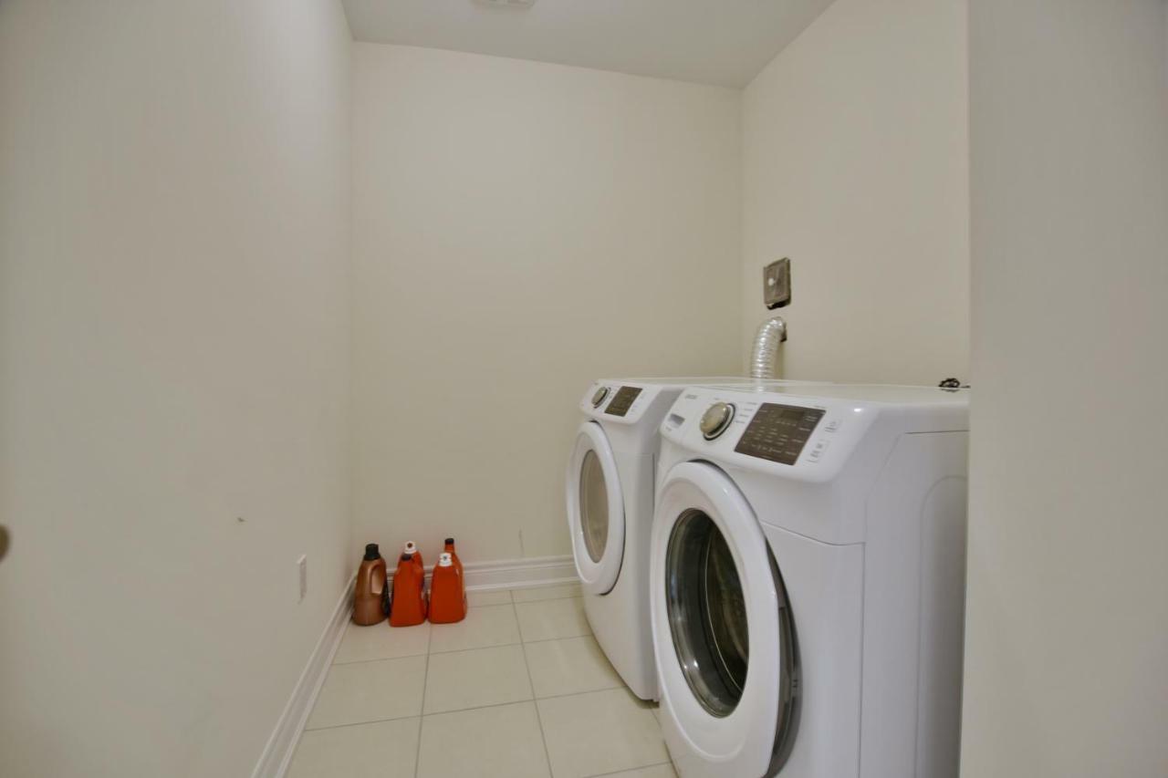 New Blue Mountain Village Snowbridge Executive Townhome Sleeps 10 With Outdoor Pool And Shuttle Holiday home Nottawa