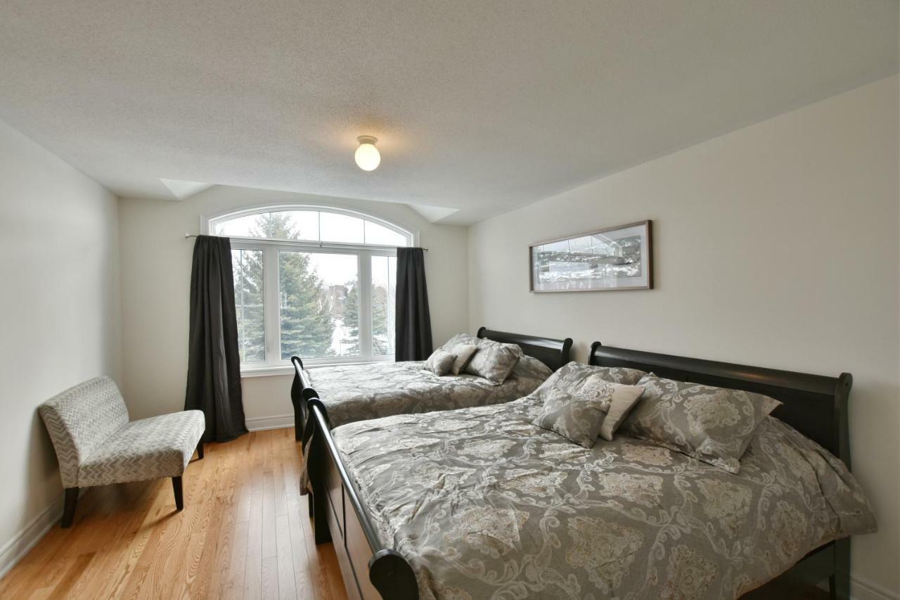 New Blue Mountain Village Snowbridge Executive Townhome Sleeps 10 With Outdoor Pool And Shuttle Holiday home